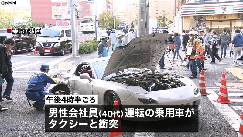 直撃 タクシーとfdが衝突事故 Fdから外れたタイヤが信号待ちの母子に直撃 東京 港区 事故車はんてい